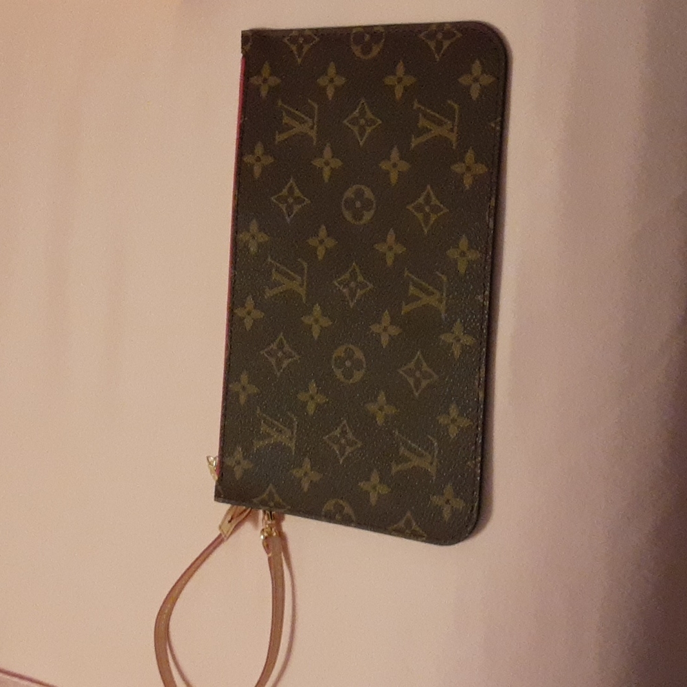 Brand new! Louis Vuitton Pochette, FLAWLESS - Picture 2 of 6